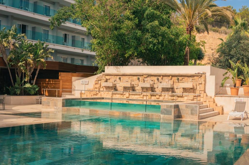 Hotel Bahia del Sol — Swimming pool in Santa Ponca, Balearic Islands