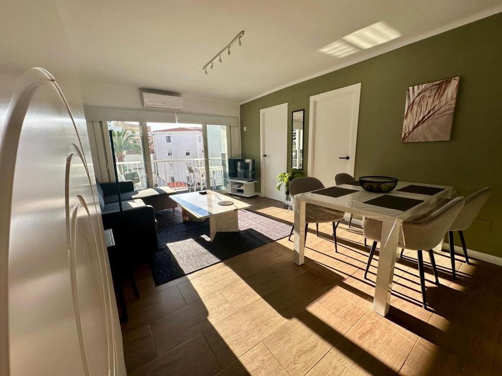 Edf. 4 caminos, Nerja