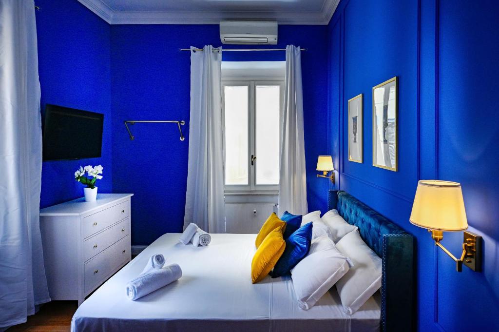 Royal Blue - Holiday Apartment - 3