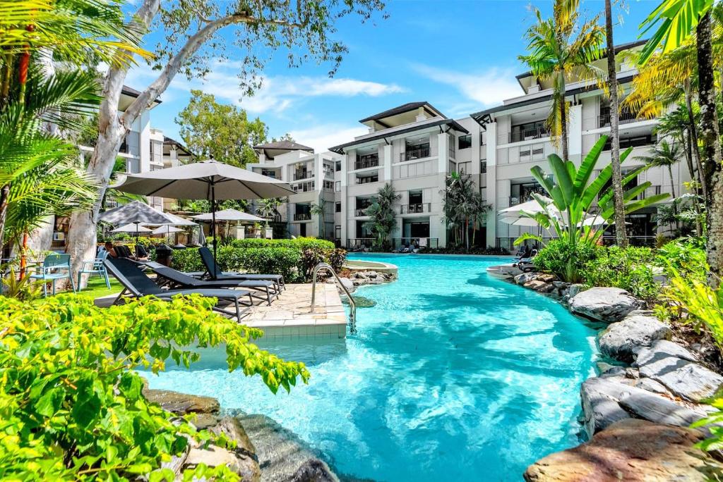 Violet Drift - Beachside Escape in Sea Temple Resort, Palm Cove