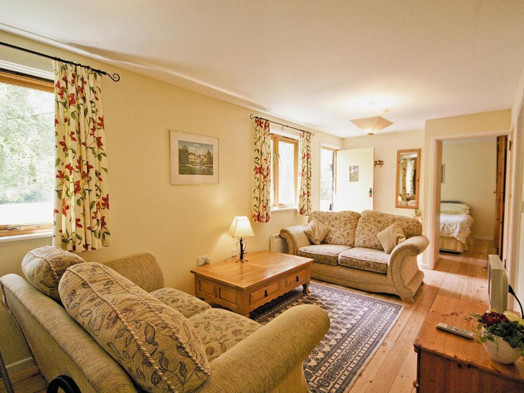 Briar Cottage, Brampton photo 2