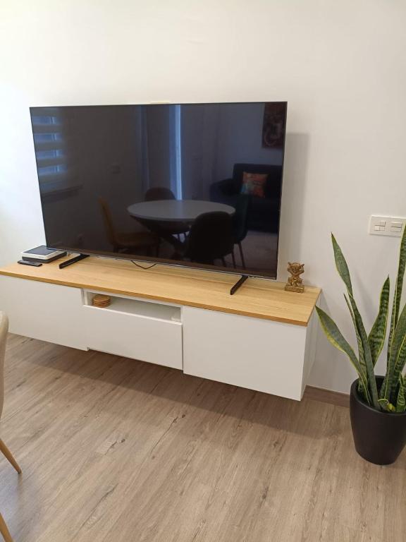 Valeria Home - 2