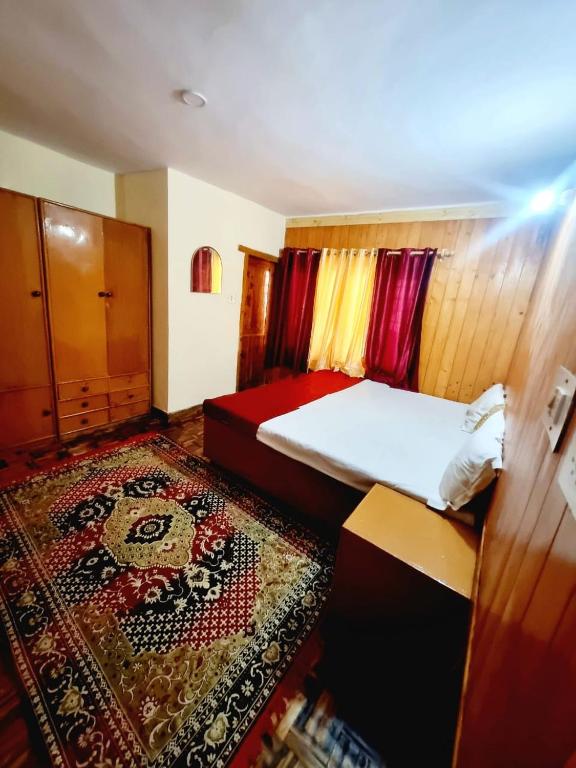 Snow land cottage, Manāli