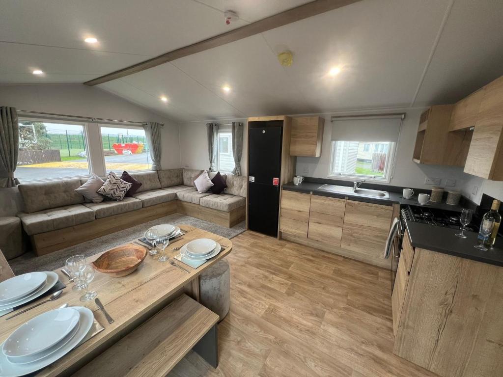 8 Guests - Swimming Pool - 1min to the Beach, Heacham