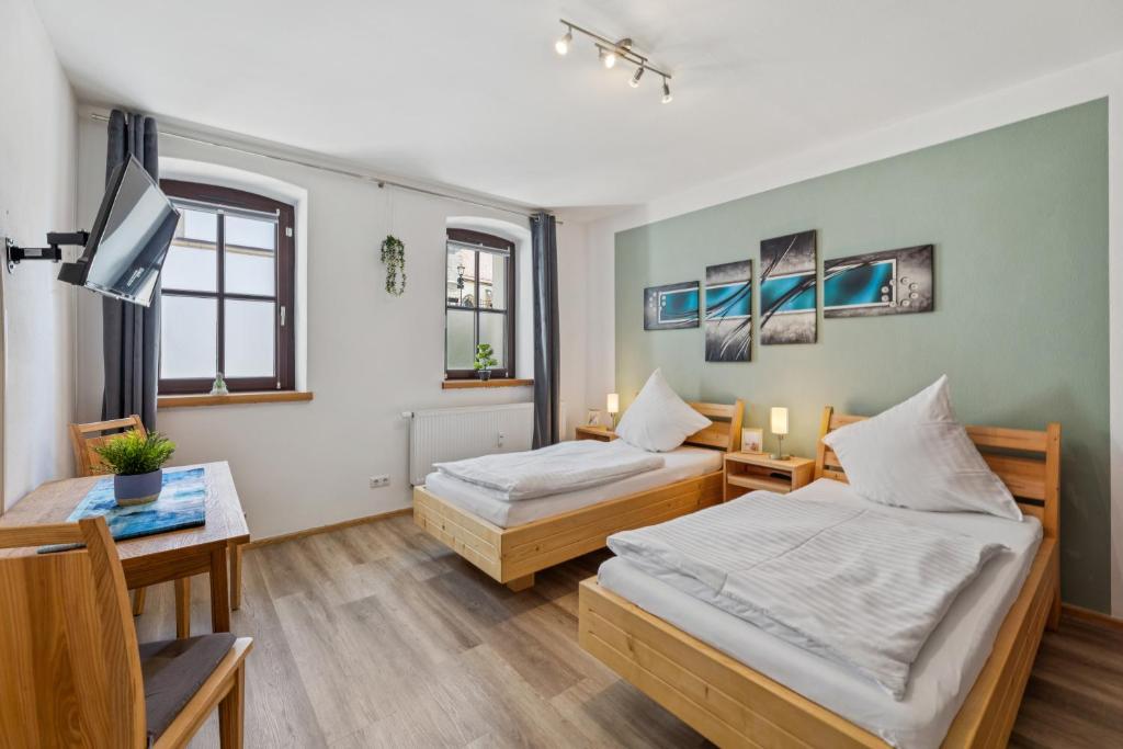 2BR, 4 Beds, TV, Kitchen & free parking, Eschenbach in der Oberpfalz