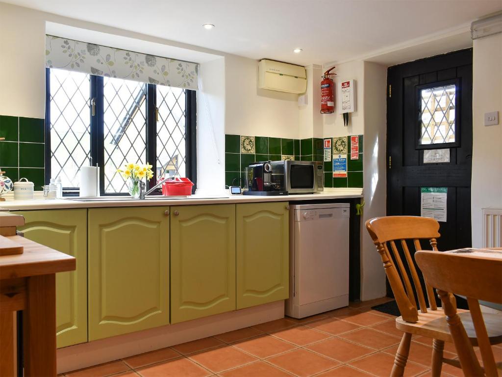 Barn Court Cottage photo 4