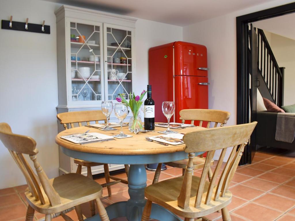 Barn Court Cottage photo 5