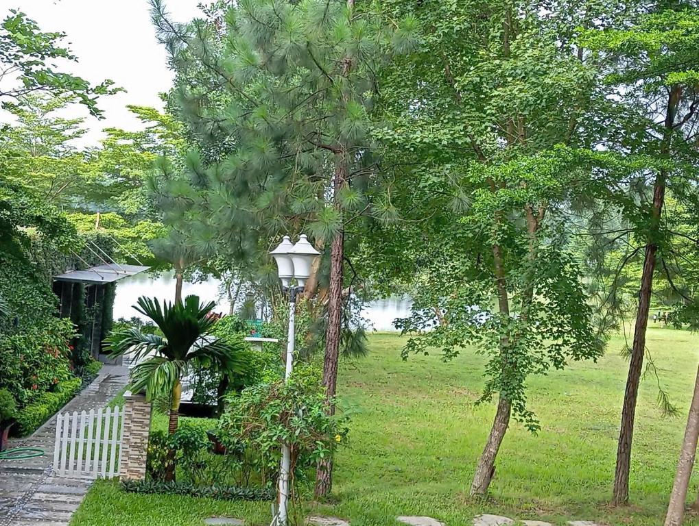 FLAMINGOS Villa Happy 3 phòng ngủ- view Hồ- bể bơi riêng (FLAMINGOS Villa Happy 3 phong ngu- view Ho- be boi rieng)