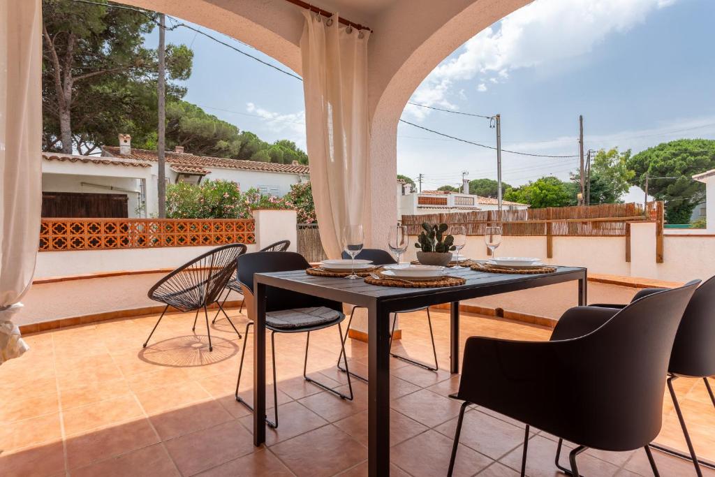 Casa Iris, L' Escala