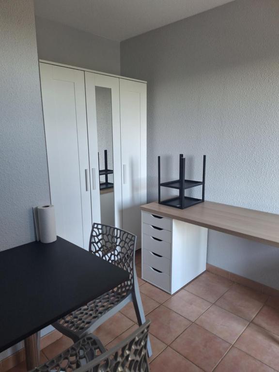 Studio 2 pers proche rempart - 3