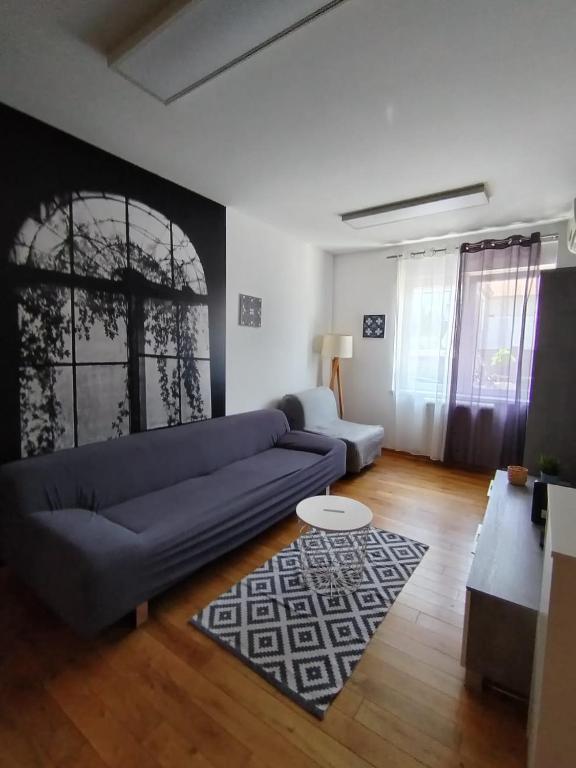 Benvenuti HONEY, Zemun