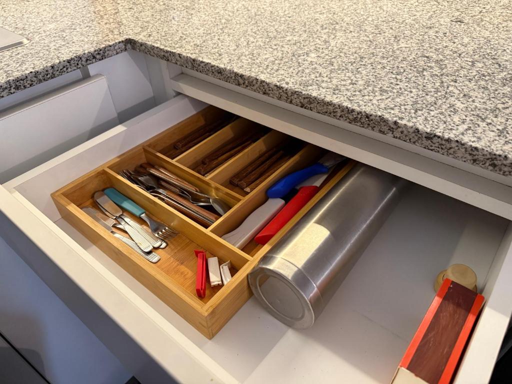 Luminoso 2 amb. con terraza exclusiva en primer piso - 3