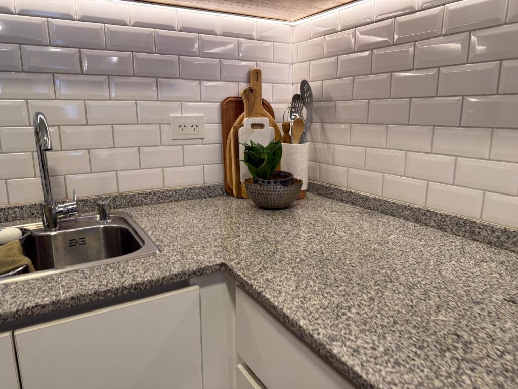 Luminoso 2 amb. con terraza exclusiva en primer piso - 4