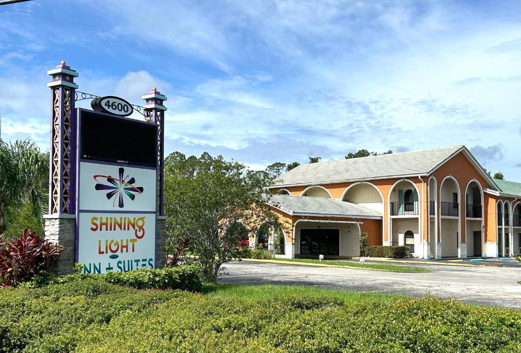 Shining Light Inn & Suites, Kissimmee