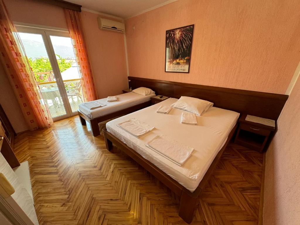 ROOM 03 Villa KRIVOKAPIC - 2