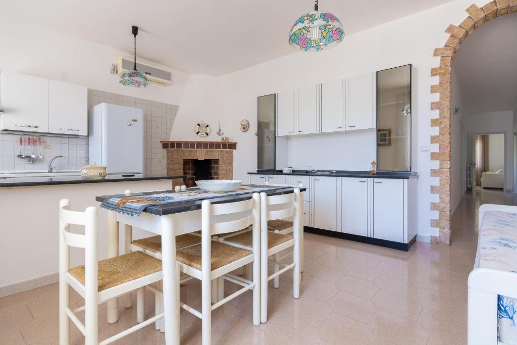 Lucretia's House - 3