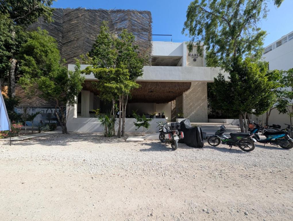 Tulum Hotspot 2BR Condo - 2