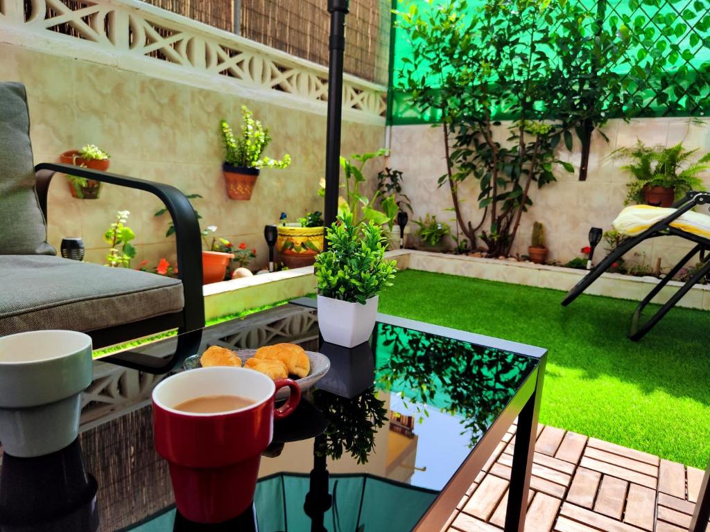 Escapada en Pareja con Jardín Privado - 100 m del Mar - 3
