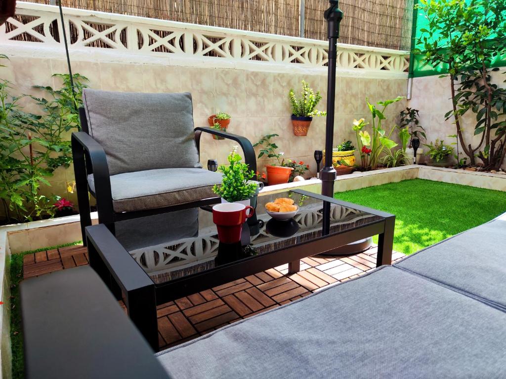 Escapada en Pareja con Jardín Privado - 100 m del Mar - 2