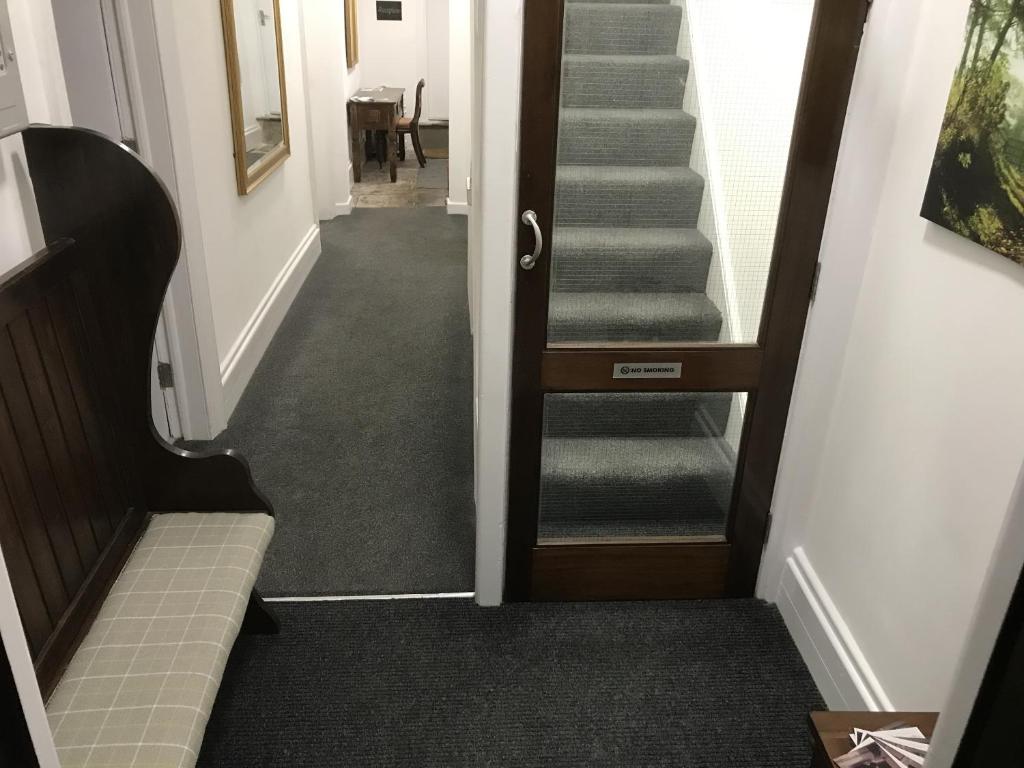 フロント・ロビー