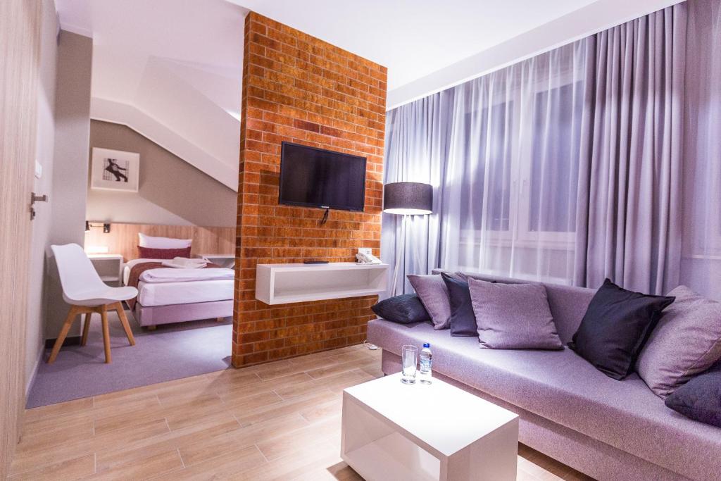 Hotel Falcon — Hotel in Rzeszow