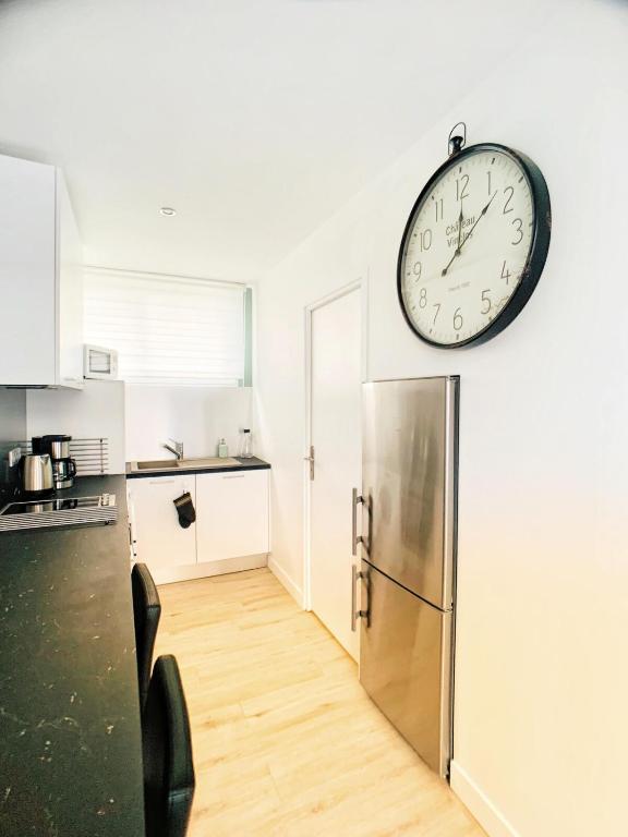 Superb Apartment with Parking Amboise 1 - 2