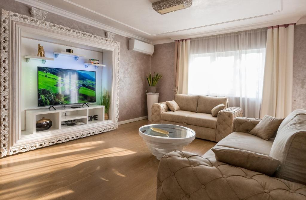 Grande Apartments - 3