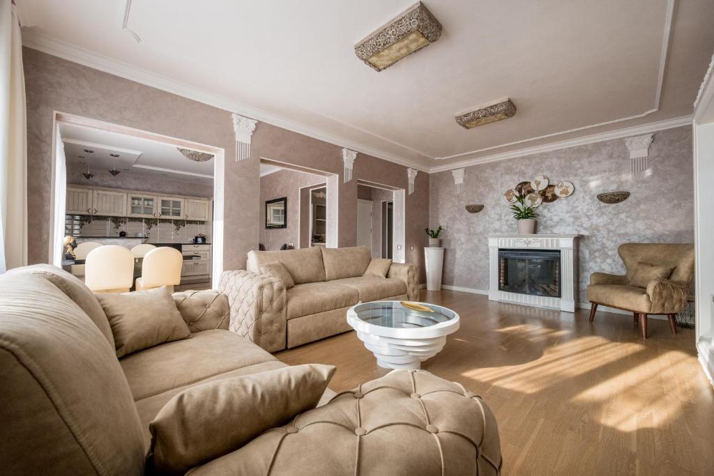 Grande Apartments - 5