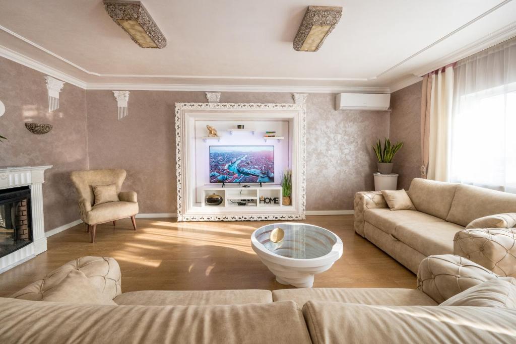 Grande Apartments - 2