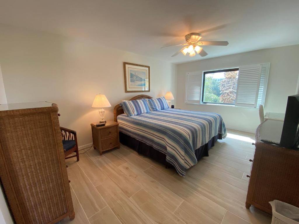 Siesta Dunes 1-209 by Siesta Dunes, Sarasota