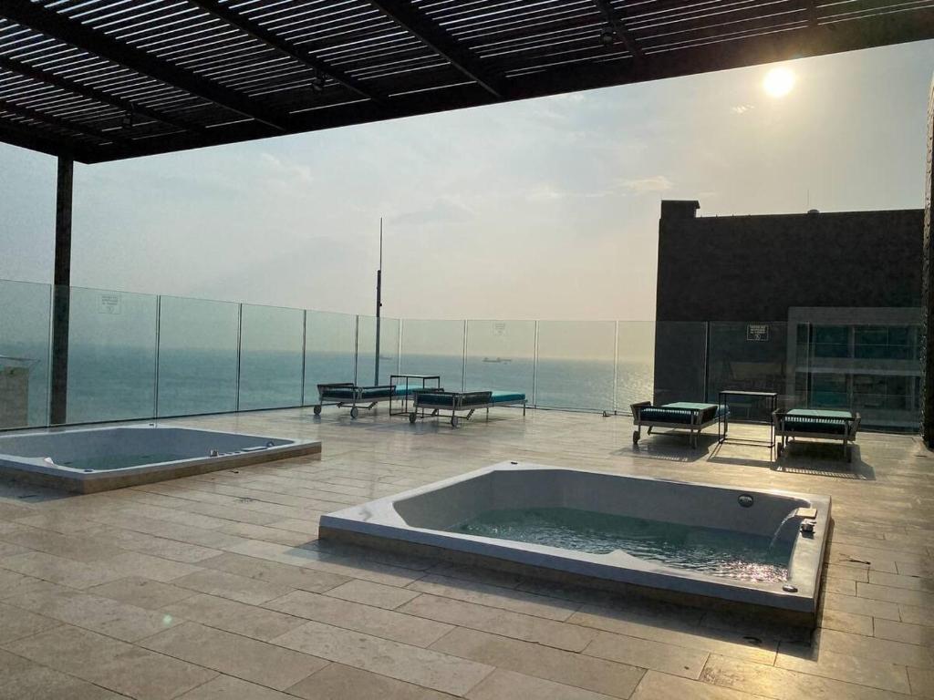 Apartment loft lux front of the beach - 4