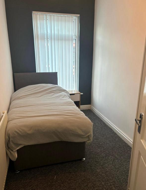 Single room in anfield, Liverpool