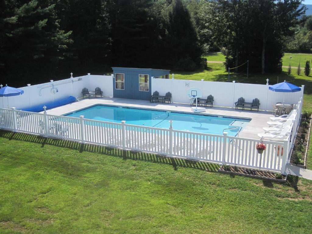 North Colony Motel and Cottages photo