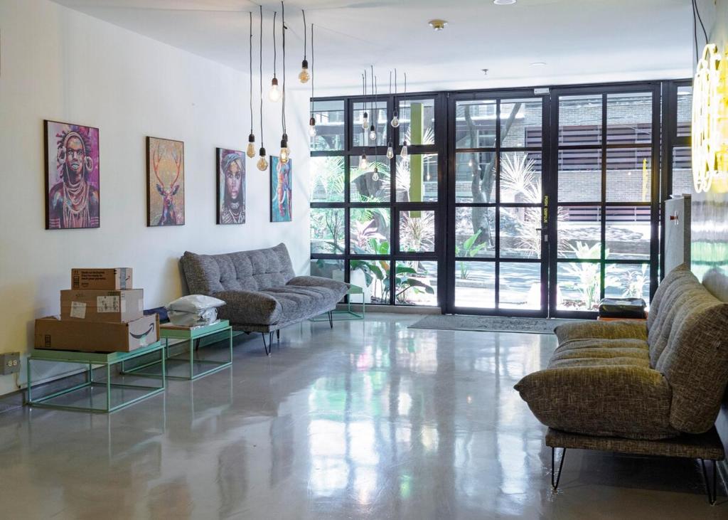 Cozy and Bright Studio Loft in Central Laureles - 2