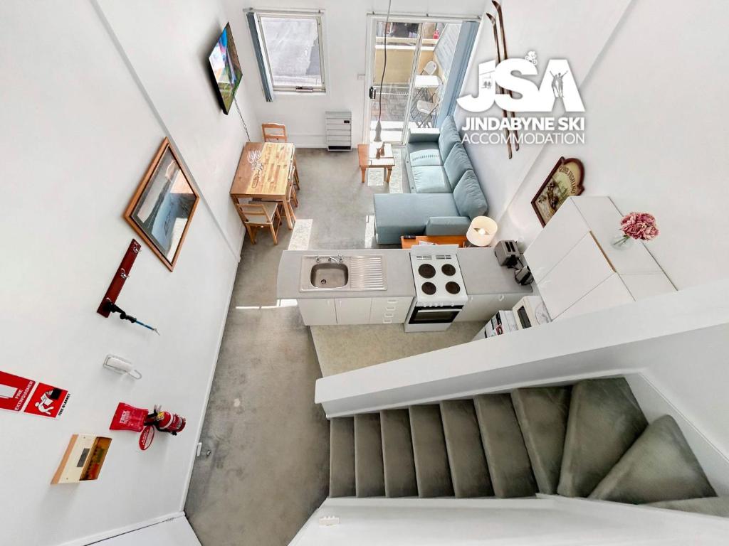 Razorback 4, Jindabyne