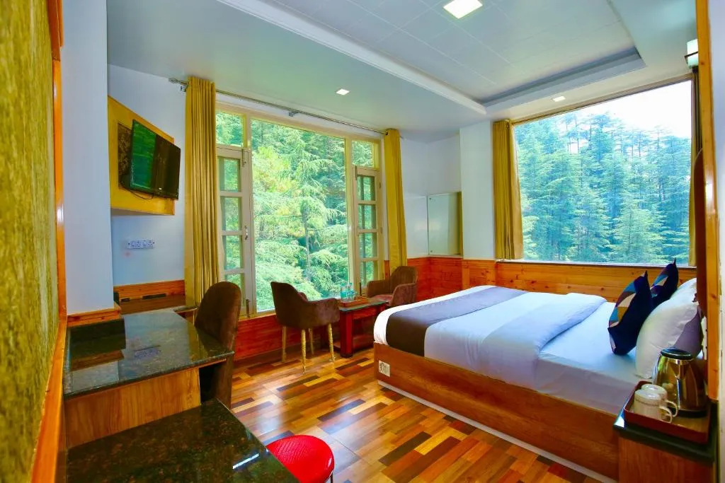 Nature Retreat new shimla #city centre #near to mall road #private parking #Balcony view，位于西姆拉的酒店