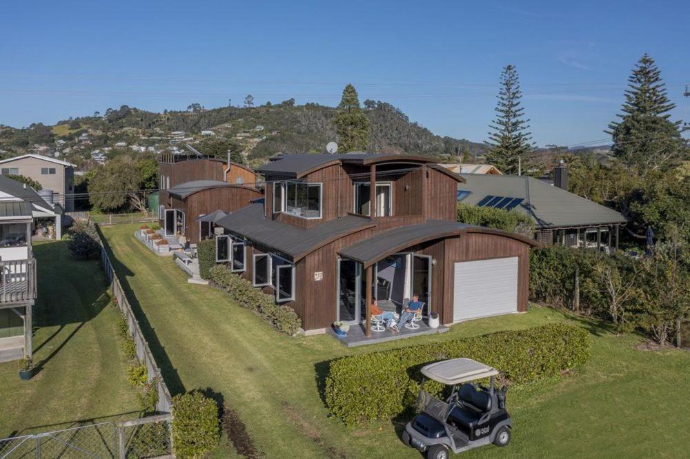 Hosts on the Coast Bach-tastic Hahei, Hahei