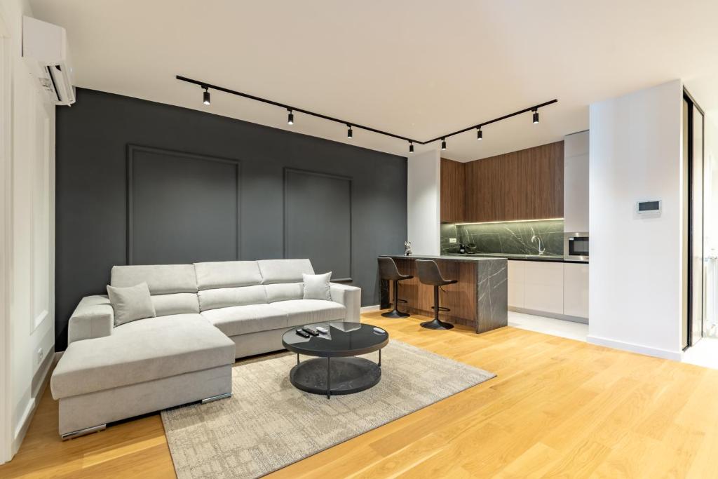 Park Vila Apartments - 2