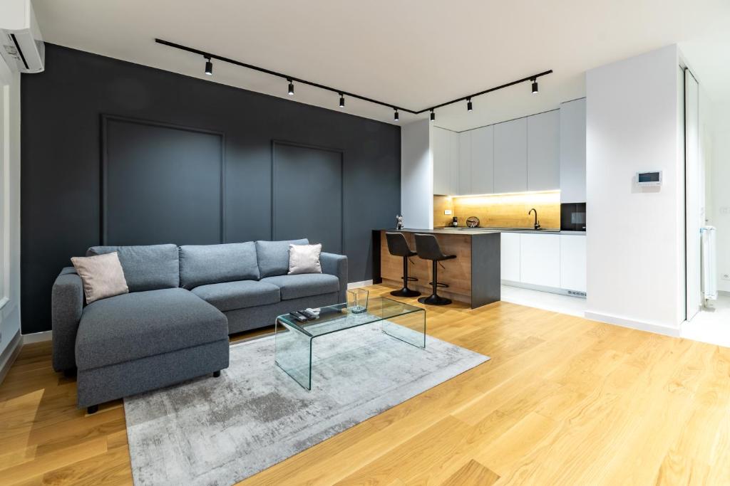 Park Vila Apartments - 3
