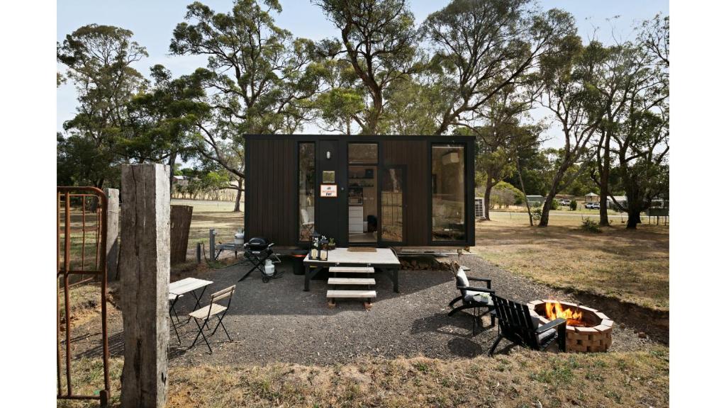 Delightfully Tiny by Tiny Away, Springmount