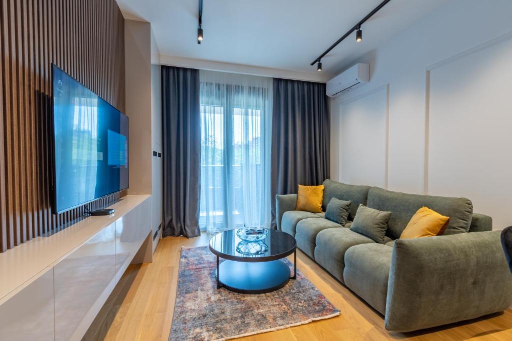 Park Vila Apartments - 4