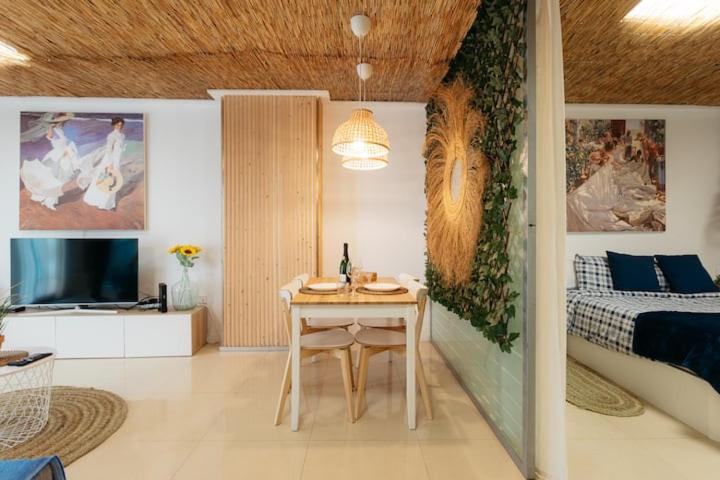 Tiny Valencia Gem - 2BR - Relax - 4