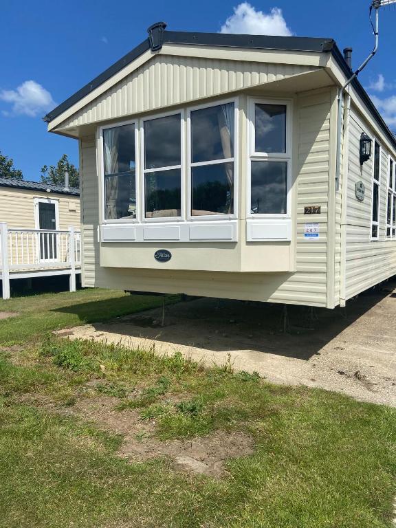 Buttercup hideaway, Skipsea