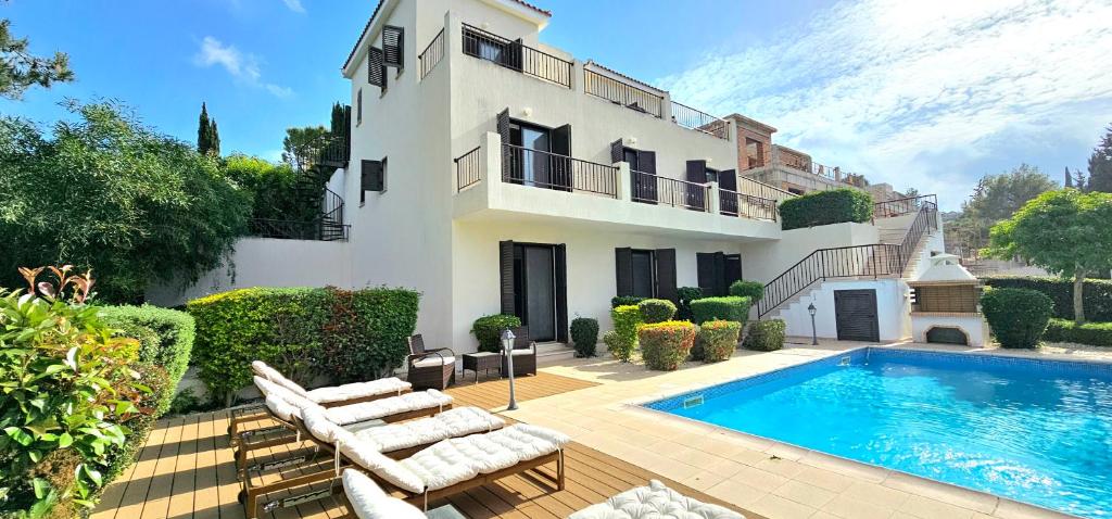 Hillside Azure, Polis Chrysochous