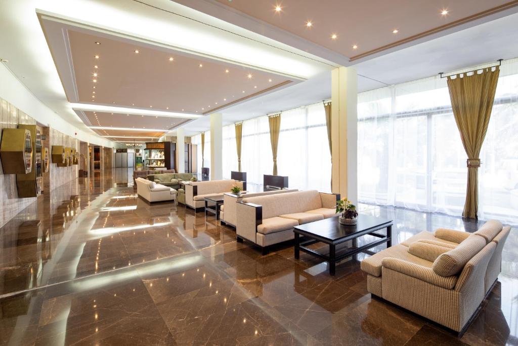 フロント・ロビー