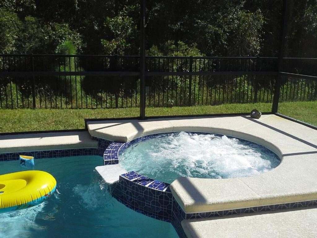 The Hearth Home - 4 Suites, Kissimmee