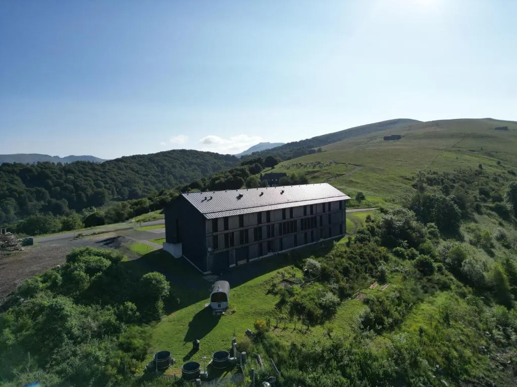 Caldera hébergement et activités d'altitude，位于Saint-Georges的酒店