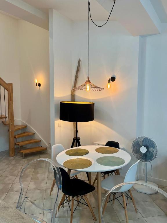 Spacieux T1 lumineux au cœur de Toulon - 1