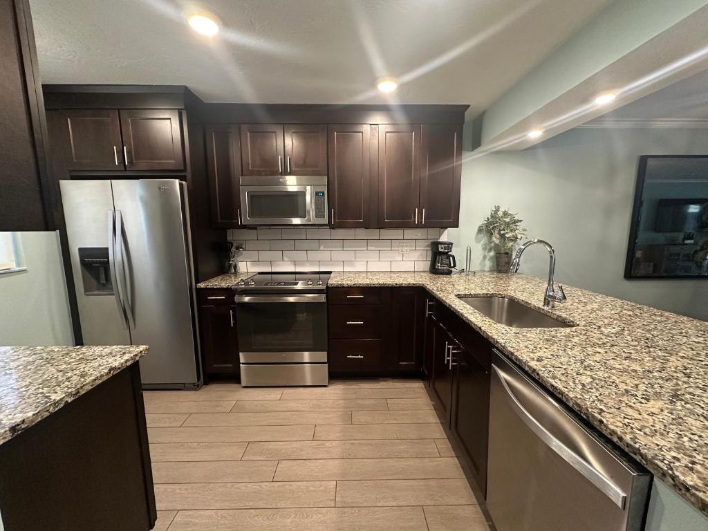 Siesta Dunes 5-100 by Siesta Dunes, Sarasota