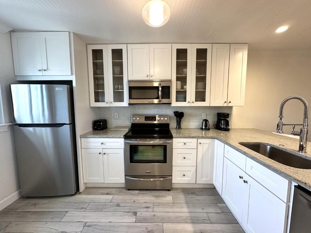 Siesta Dunes 5-300 by Siesta Dunes, Sarasota